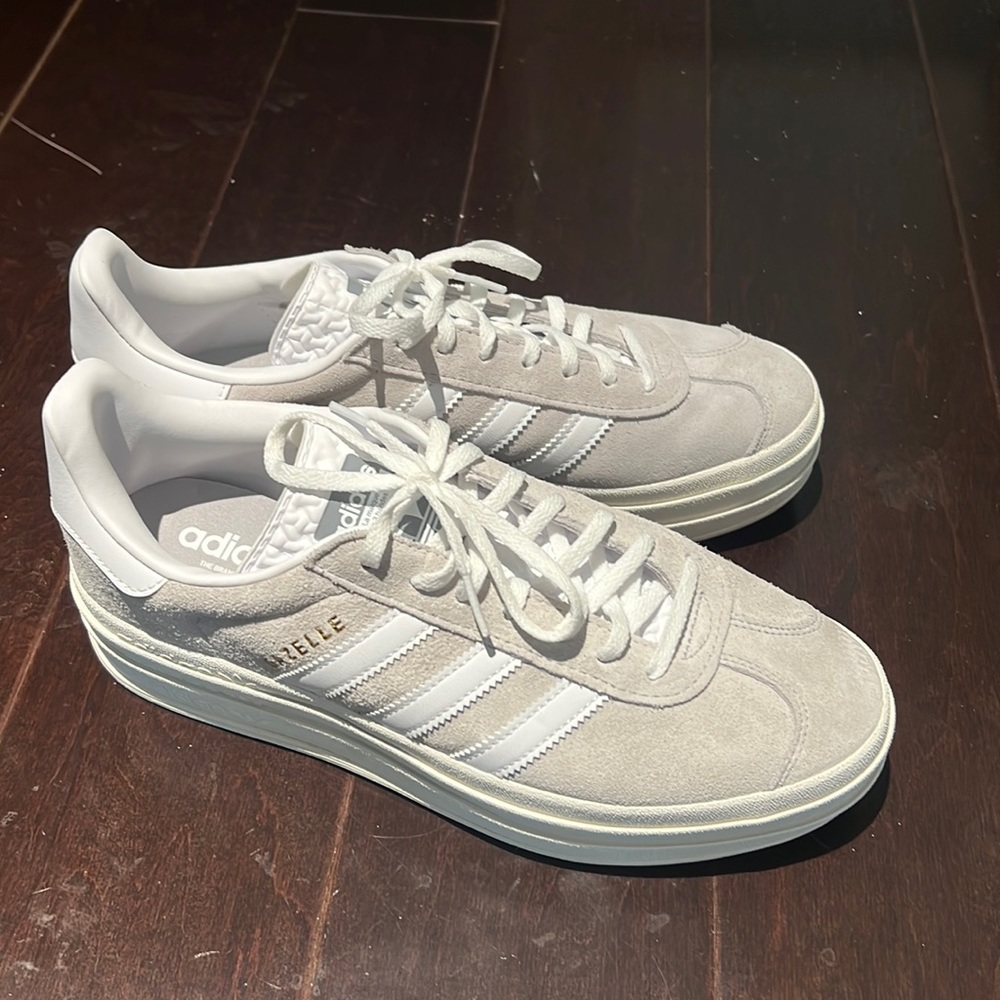 Adidas gazelle platforms never worn, no tags